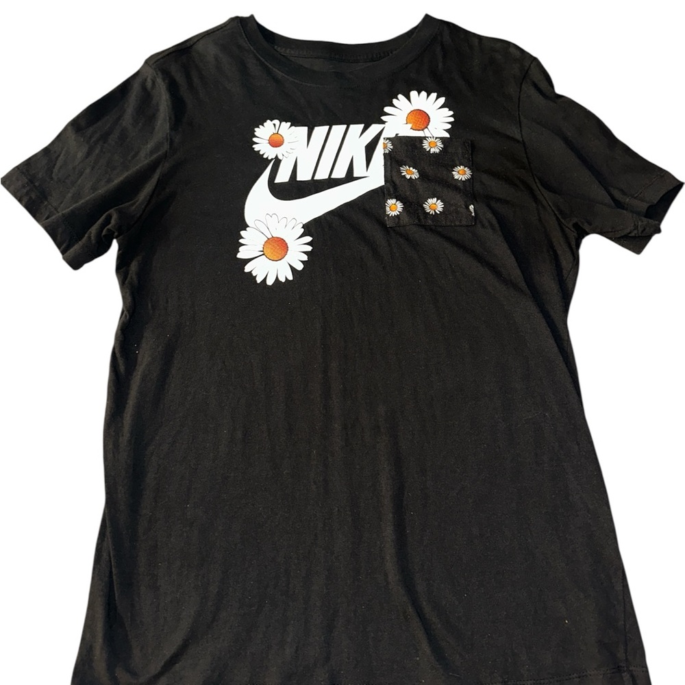 Women’s Nike Black Tee with Daisy Accents
